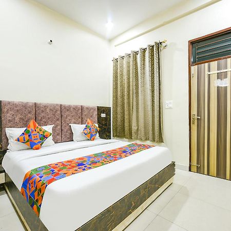 Fabexpress Galaxy Hotell Nayagaon Eksteriør bilde