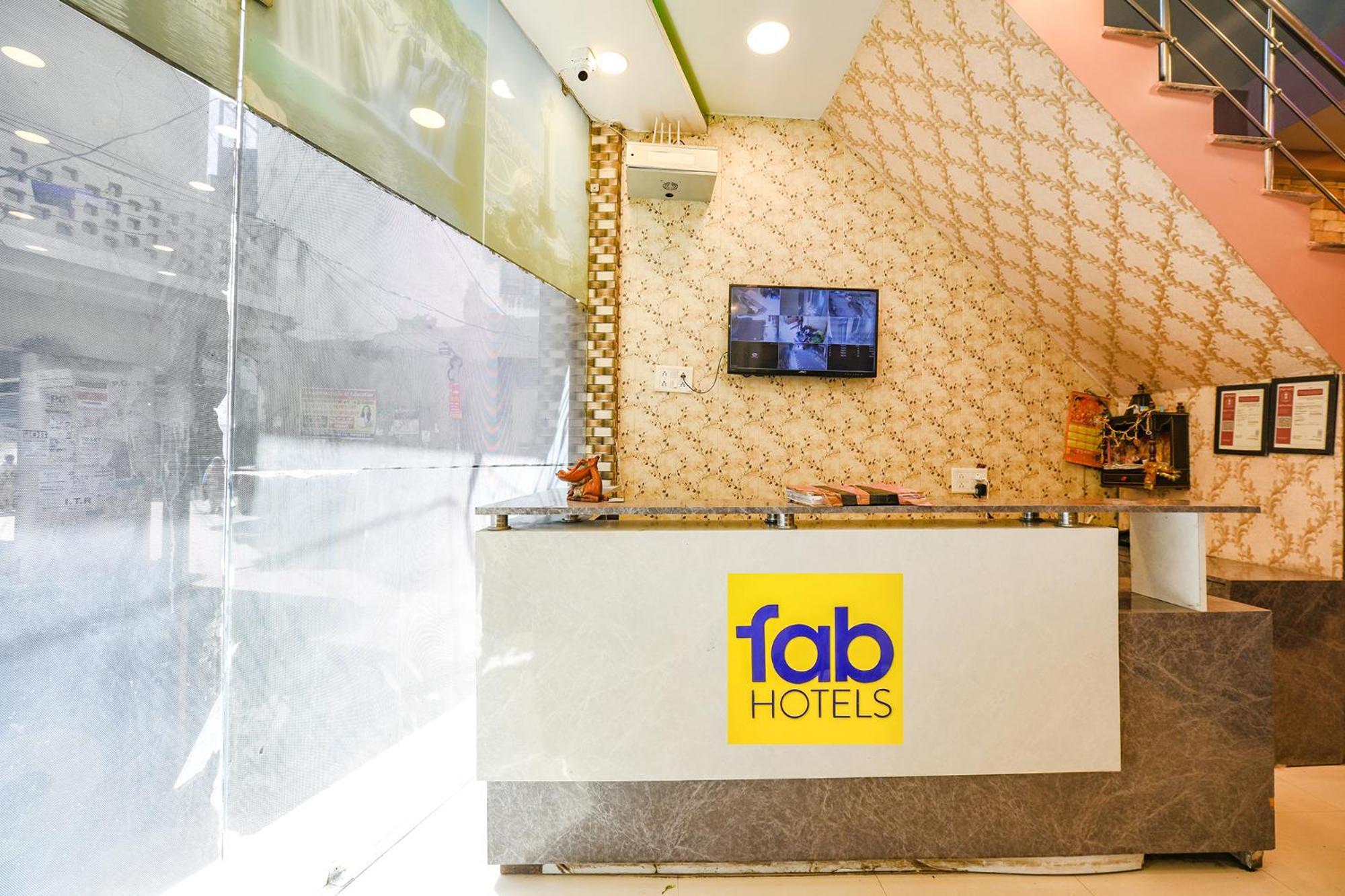 Fabexpress Galaxy Hotell Nayagaon Eksteriør bilde
